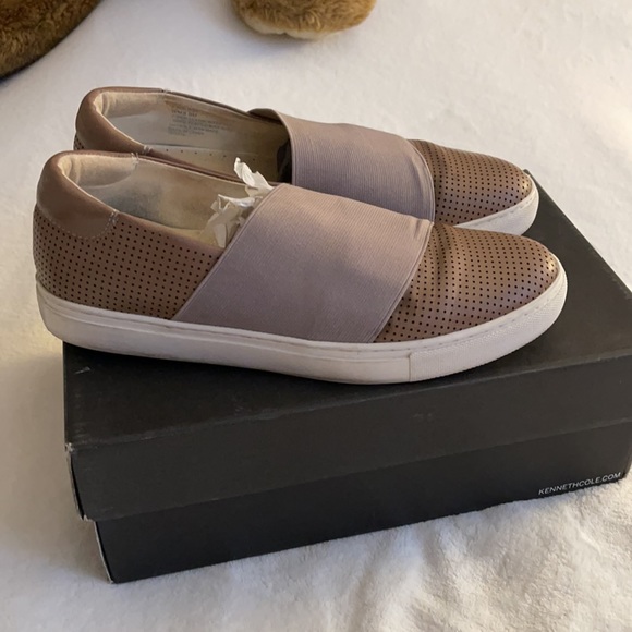 Flats - Picture 3 of 4